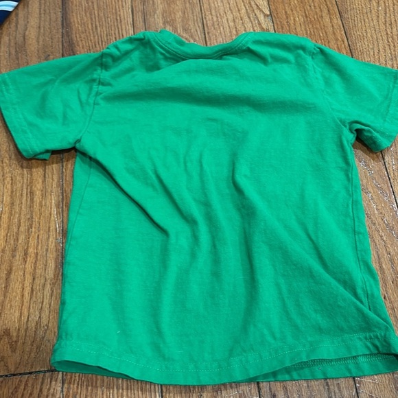 4T Lucky with the ladies boys st Patrick day shirt! Green short sleeve shirt - Picture 4 of 4
